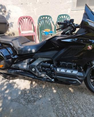 Honda goldwing bagger 1800