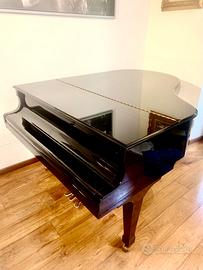 Pianoforte a coda Kawai RX3