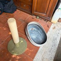 Vascetta e gioco per gatto