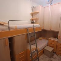 Cameretta per bambini completa di mobili e scrivan