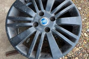 Cerchio in lega originale FIAT Grande Punto 15