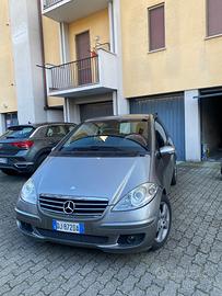 Mercedes a 180