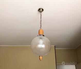 Lampadario a sfera in vetro smerigliato