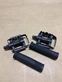 MANOPOLE E PEDALI PERFETTE CONDIZIONI