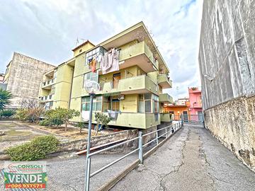 Riposto centro appartamento al primo piano