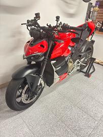 Ducati Streetfighter V4