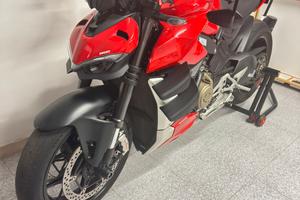 Ducati Streetfighter V4