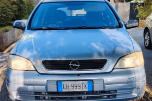 automobile opel  astra