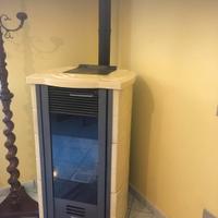 Stufa a pellet modello “caminetti montegrappa”