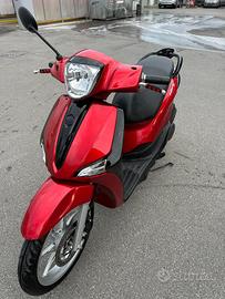 Piaggio Liberty 50 rosso 2024