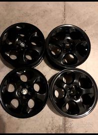 4 Cerchi in lega da 16" ottime per gomme invernali