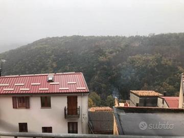 Seui, via Roma, trivano piano alto, ristrutturato