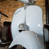 Vespa 125 d'epoca VNB4T
