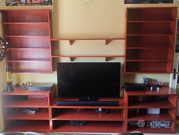 Parete attrezzata in legno, componibile a piacere!