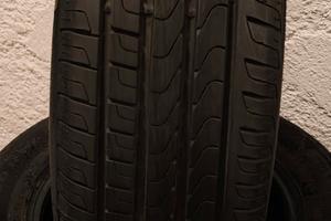 4 gomme seminuove Pirelli 205/60/16