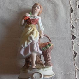 statuina stile capodimonte 