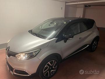 Renault Captur 90CV interni in pelle perfetta