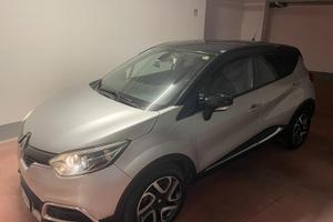 Renault Captur Diesel 90 CV interni in pelle