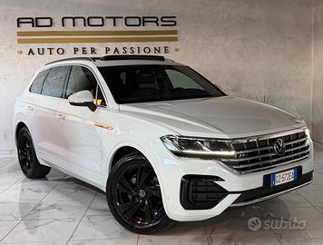 Volkswagen Touareg R-line+Tetto+Pelle+4sterzanti