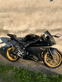 Yamaha yzf R125 2010