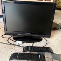 Televisione e 2 telecomandi