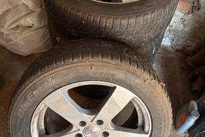 Pneumatici più cerchioni misura 215/55 r17 98w 4st