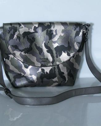 Borsa da donna come nuova originale GUESS EST.1981