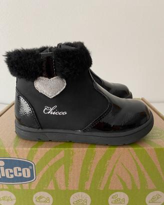 Stivali CHICCO N 22 (€ 25)