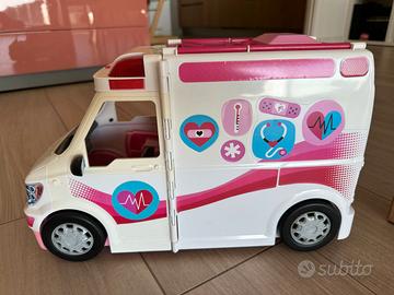 auto e ambulanza Barbie