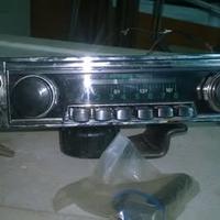 Autoradio Voxon estraibile a chiave primi anni 60
