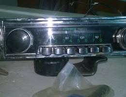 Autoradio Voxon estraibile a chiave primi anni 60