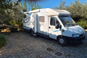 Camper international semintegrale 4 posti