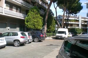 NEGOZIO A ROMA