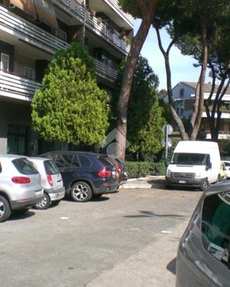 NEGOZIO A ROMA