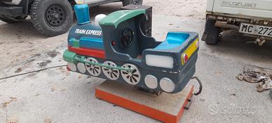GIOSTRINA DONDOLANTE , TRENINO