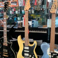 FENDER STRATOCASTER PLAYER HSH -BUTTERCREAM-