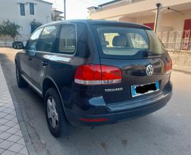 VOLKSWAGEN Touareg - 2005