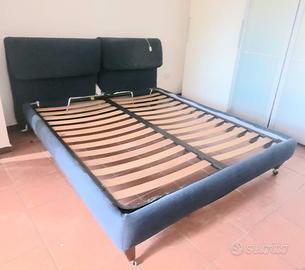 Letto imbottito in doghe di legno