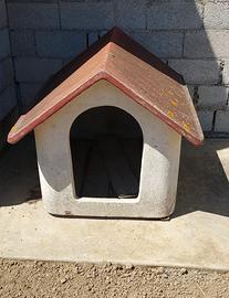 Cuccia in cemento per cane taglia grande