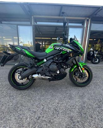 KAWASAKI Versys 650 .
