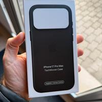 Cover iPhone 17 Pro Max TechWoven – Pari al nuovo