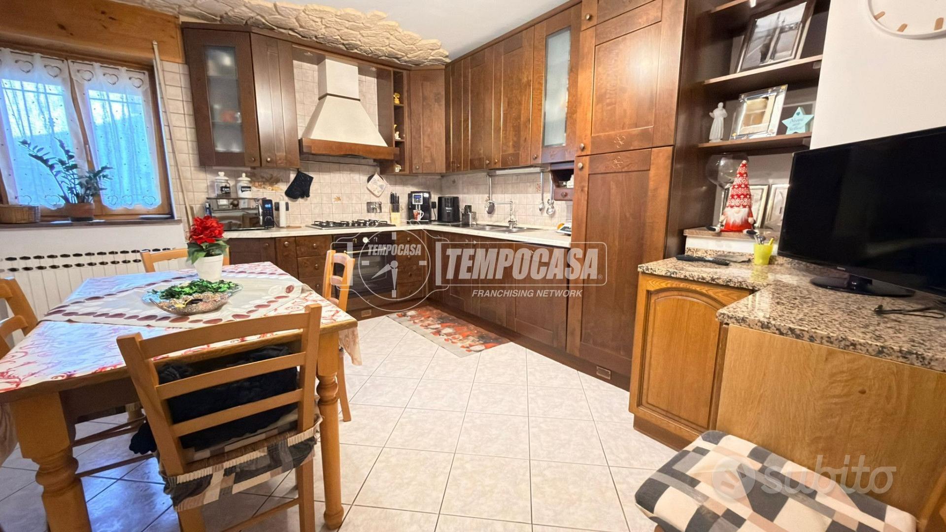 Splendido bi-trilocale con terrazzo nel cuore di A - Vista 5
