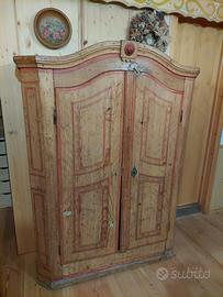 Armadio antico in legno dipinto - stile tirolese