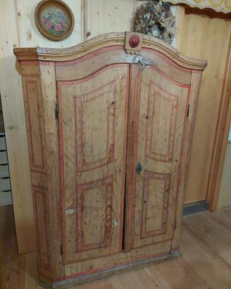 Armadio antico in legno dipinto - stile tirolese