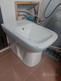Bidet Vitra S20 a terra filo muro