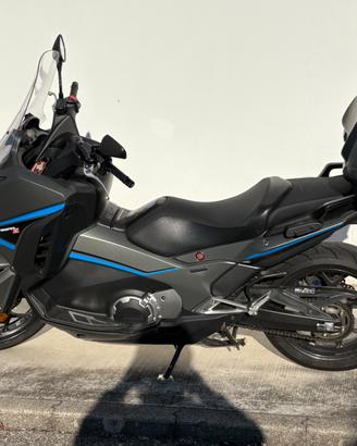 Honda integra 750 abs dct