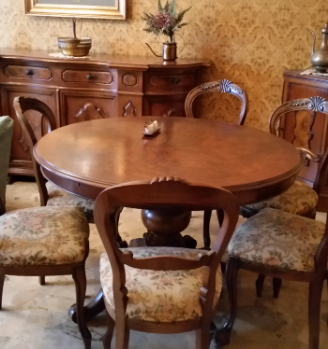 Tavolo in noce vintage c/2 sedie