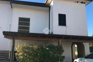 5 LOCALI A MONTE SAN GIOVANNI CAMPANO