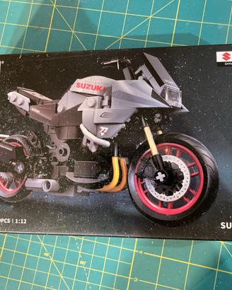 CADA - Kit montaggio moto Suzuki Katana