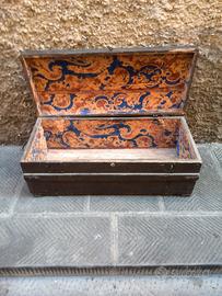 Baule dell'ottocento. 